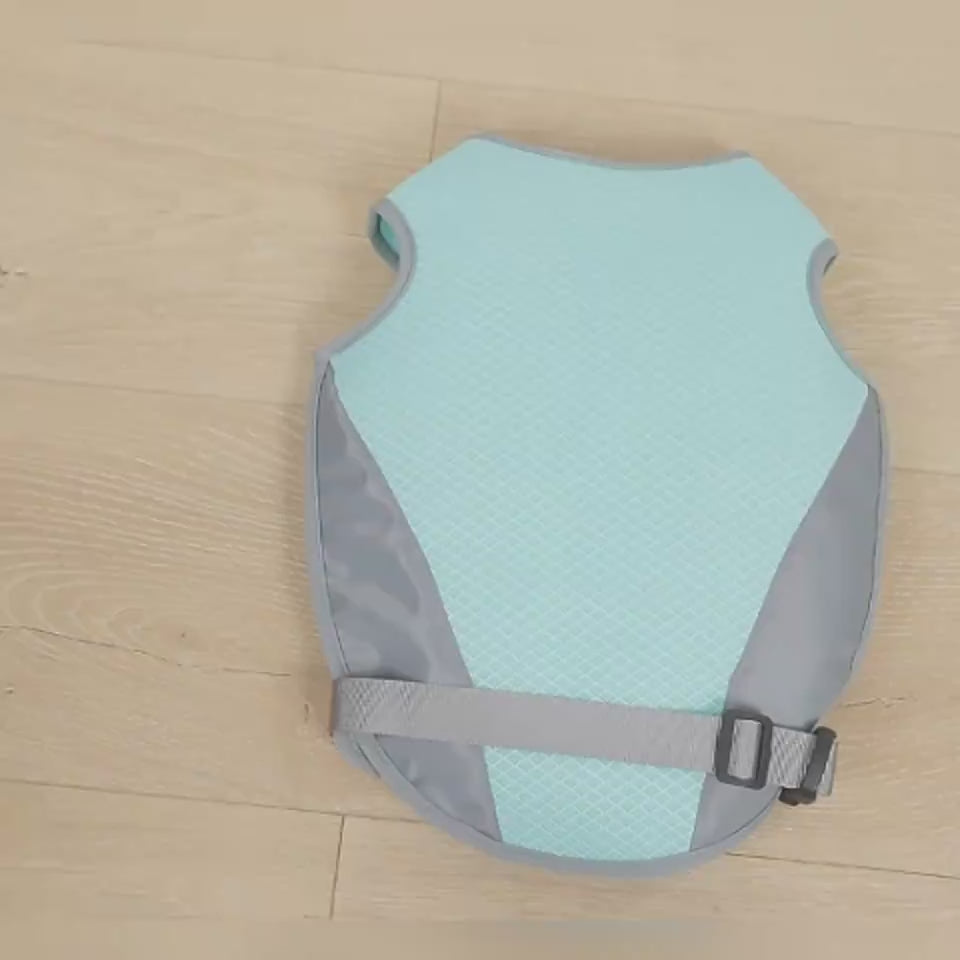 Water-activated dog cooling vest for warm-weather walks and outdoor comfort - Showcase 2